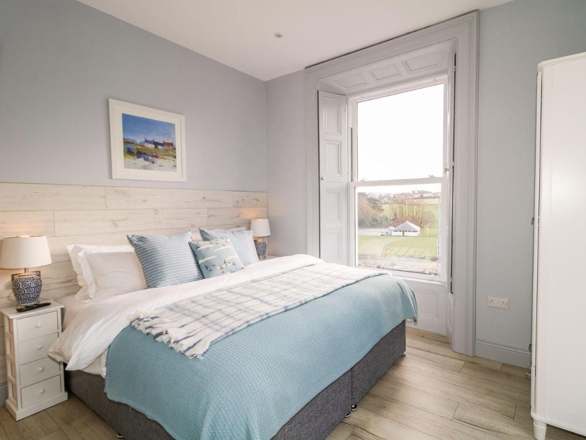 Sea Breeze Apartment Баликасъл Екстериор снимка