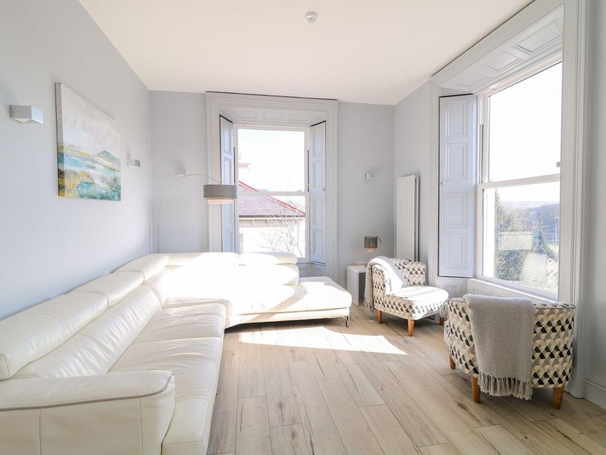 Sea Breeze Apartment Баликасъл Екстериор снимка